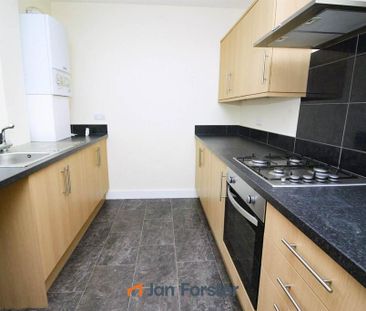 2 bedroom ground floor flat to rent - Photo 4