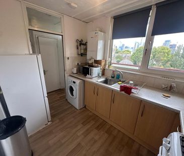 3 bedroom flat to rent - Photo 5