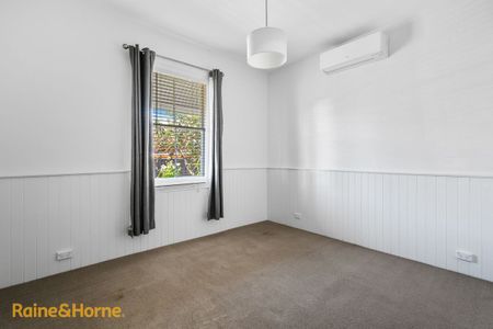 "Character & Charm with Modern Style!" - Photo 3