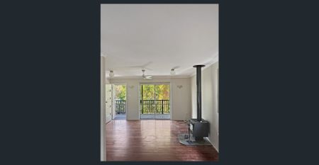 Spacious Acreage Living – Perfect for Families! - Photo 3