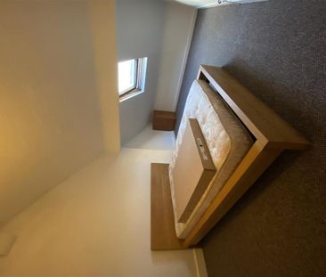 2 bedroom private hall to rent - Photo 3