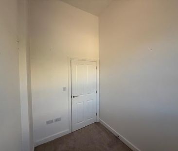 2 Bed Semi-Detached House, Bobbin Row, LS12 - Photo 2