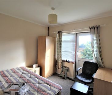 6 bedroom Detached house to rent - Photo 3