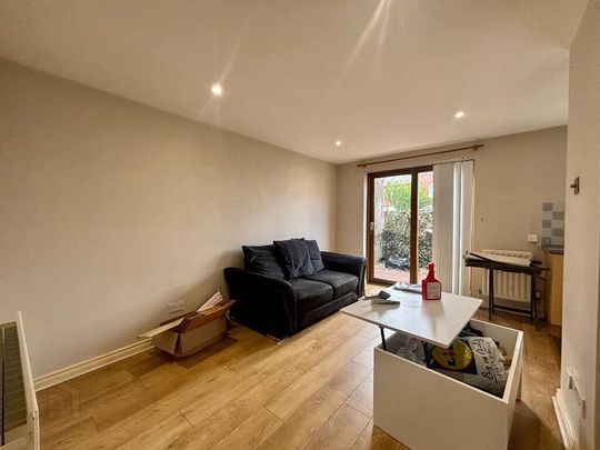 1 Millview Court, 351 Beersbridge Road, Belfast, BT5 5DS - Photo 1