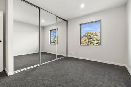 One Bedroom Apartment in Downer! - Photo 5