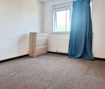 Rowan Close, Ealing, W5 4AL - Photo 2