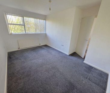 3 bedroom end of terrace house to rent - Photo 4