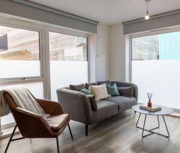 2 bedroom flat to rent - Photo 2