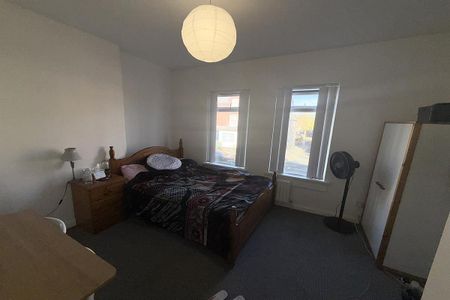 236 Donegall Road, Belfast BT12 5NE - Photo 3