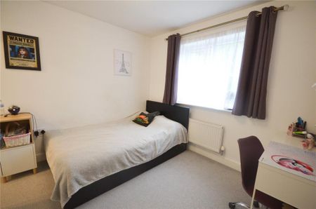 4 bedroom detached house to rent - Photo 3