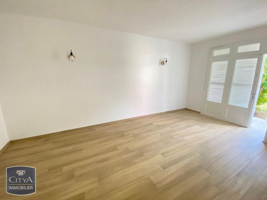 Location Appartement 1 pièce 41m² ST DENIS 97400 - Photo 1