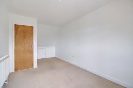 3 bedroom detached house to rent - Photo 3