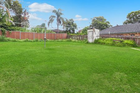 1/2 Jasper Road, Baulkham Hills. - Photo 2