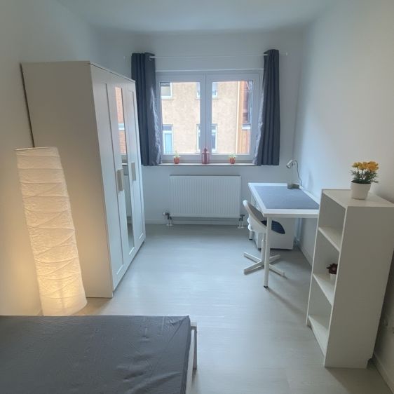 Vollsanierte und möblierte 1-Zimmerwohnu ... - Photo 1