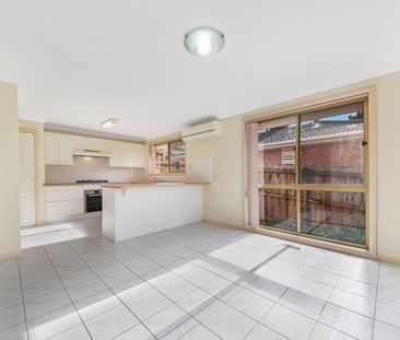 Cozy Living in Glen Waverley - Photo 1