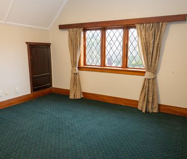 Spacious 4-Bedroom Home in the Heart of Dunedin – City Living at It... - Photo 3