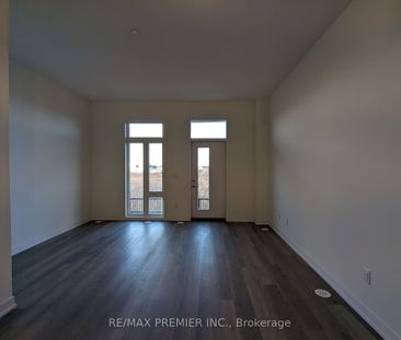 Condo Townhouse For Lease | N8074730 - Photo 1