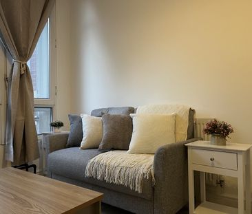 2 Bed Flat, Marsh Street, BS1 - Photo 2