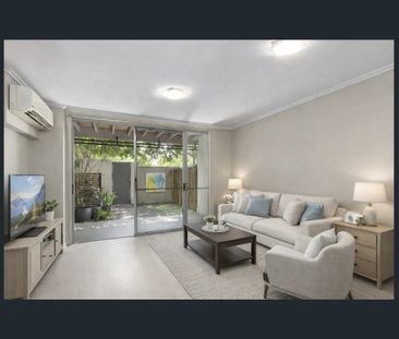 Stylish Townhome in Resort-Style Complex – Short-Term Lease to 10 D... - Photo 1