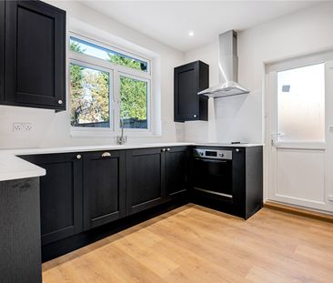 Meadway, Barnet - Photo 5