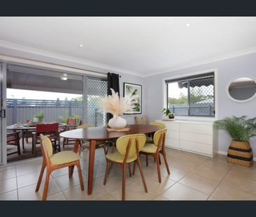 Stunning Family Oasis in Prime Mudgeeraba Location with Swimming Pool! - Photo 6