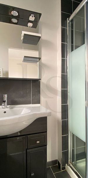 Condé sur Noireau, - Photo 1