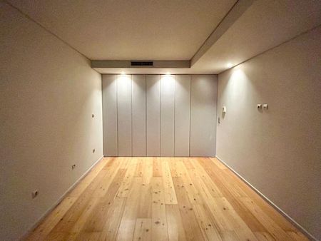 Moradia recente para arrendamento próxima da Quinta Marinha em Cascais - Photo 3