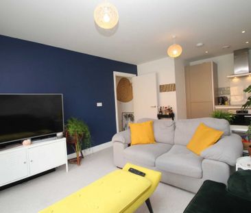 2 bed Apartment for rent - Photo 3