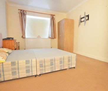 5 bedroom detached house to rent - Photo 4