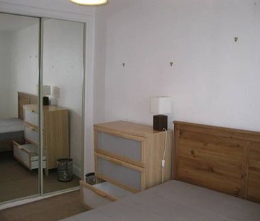 Spacious one bed flat - Student Accommodation Dundee - Photo 4
