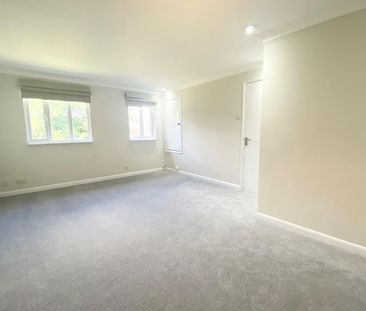 Bankside, Woking - 1 bedroomProperty for lettings - Seymours - Photo 2