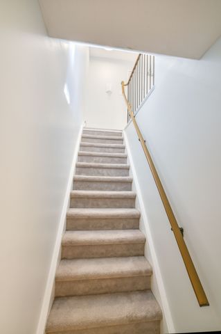 For Lease - 16 Sweetbriar Circle Unit# 1, Barrhaven, Ontario - Photo 3