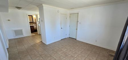 For Lease - 41 Essa Road Unit# 2, New Tecumseth, Ontario - Photo 2