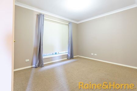 44 Cormorant Crescent, Dubbo, NSW 2830 - Photo 4