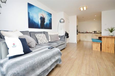 1 bedroom apartment to rent - Photo 2