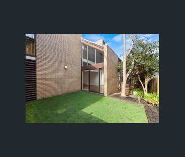 Designer Split Level Living - Photo 5