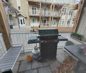 330 Everest Private - Photo 1