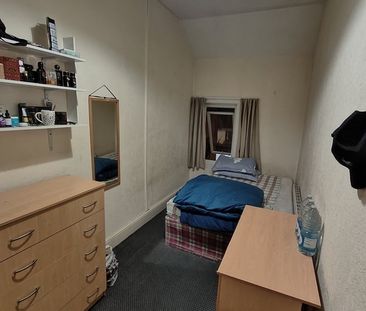 Room in a Shared Flat, Bristol Road, B29 - Photo 1