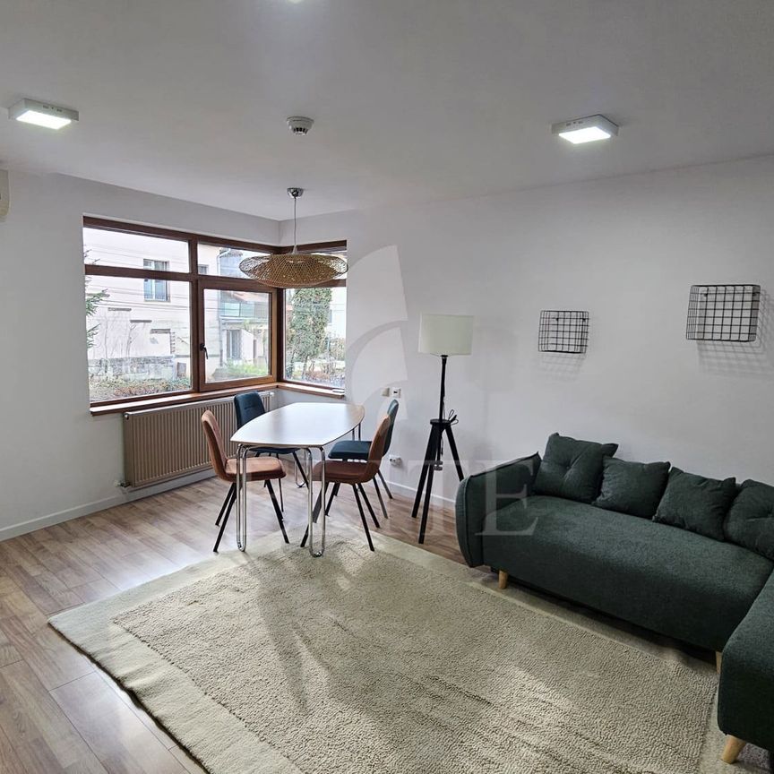 Apartament 3 camere în zona reprezntanta Toyota - Napolact - Fotografie 1
