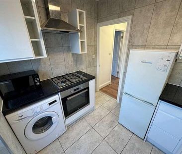 Highfield Avenue, London, NW9 - Photo 3