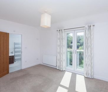 4 bedroom detached house to rent - Photo 5