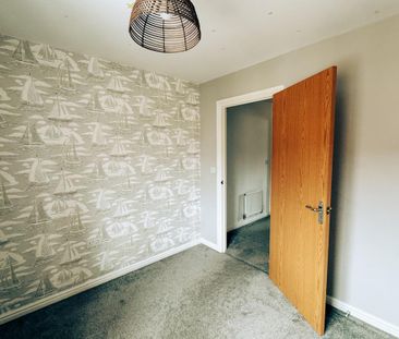3 bedroom link detached house to rent - Photo 4
