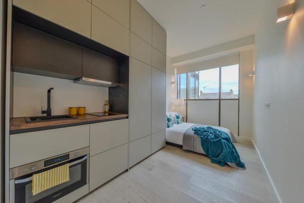 Studio to rent - Photo 1