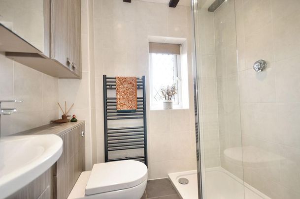 2 bedroom cottage to rent - Photo 1