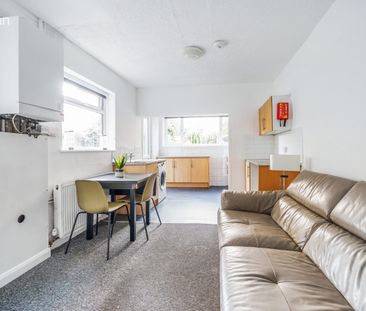 5 bedroom house to rent - Photo 2