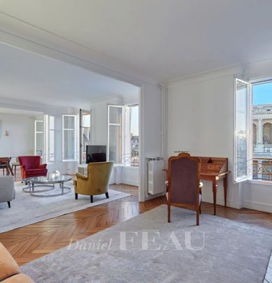 Appartement • Odéon - Photo 1