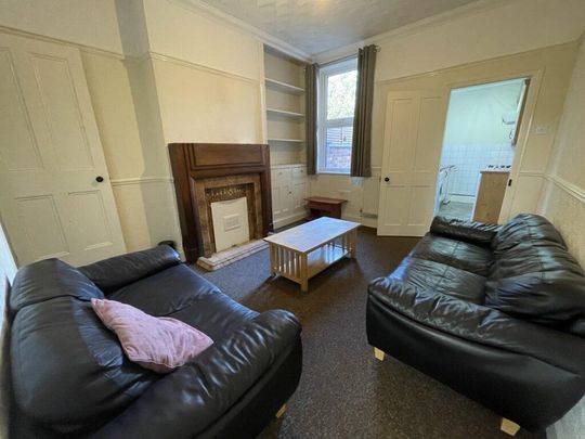 3 bedroom terraced house to rent - Photo 1