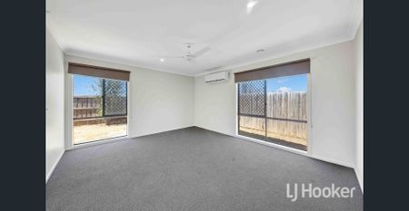 Spacious Family Living in Prime Brookfield Location! - Photo 2