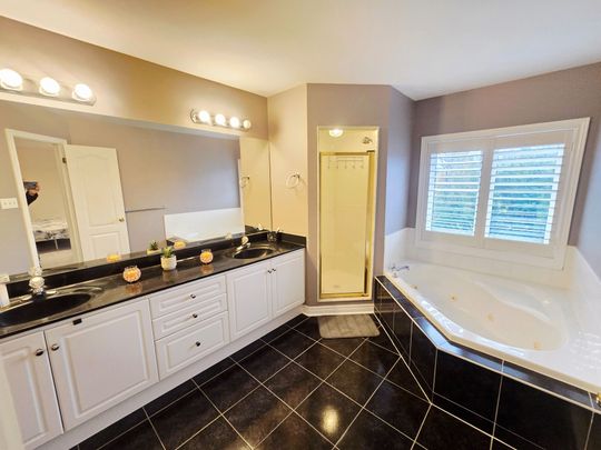 For Lease - 31 Green Meadow Crescent Unit# Upper Level, Richmond Hill, Ontario - Photo 1