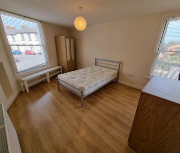 1 Bed Student Accommodation - Photo 5